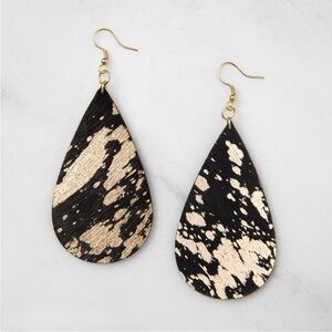 🆕 Black and Gold Teardrop Earrings